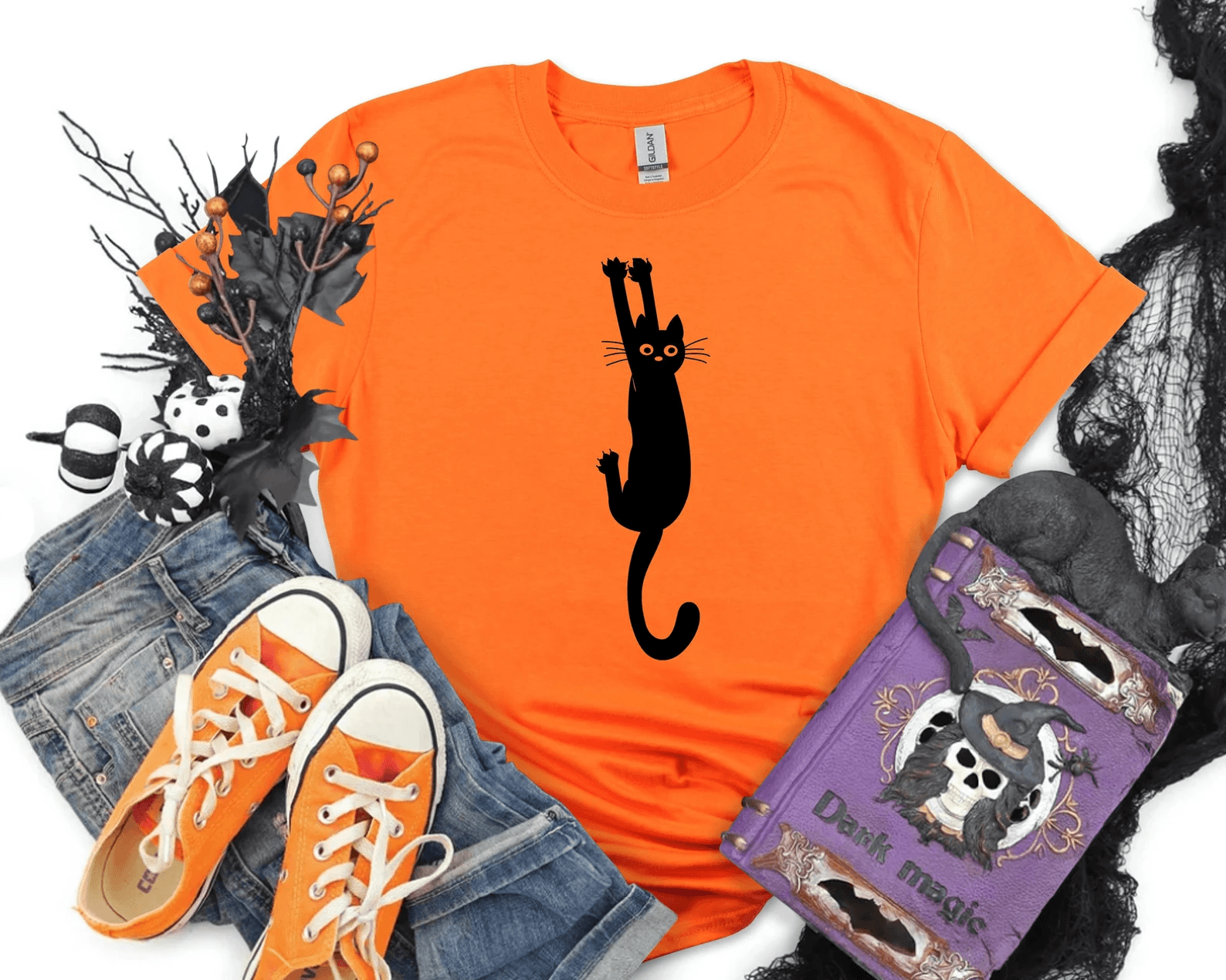 Black Cat Halloween Shirt – Funny Spooky Cat Graphic Tee Cute Halloween Costume Top