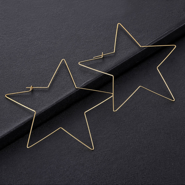 Zinc Alloy Star Shaped Hoop Earrings