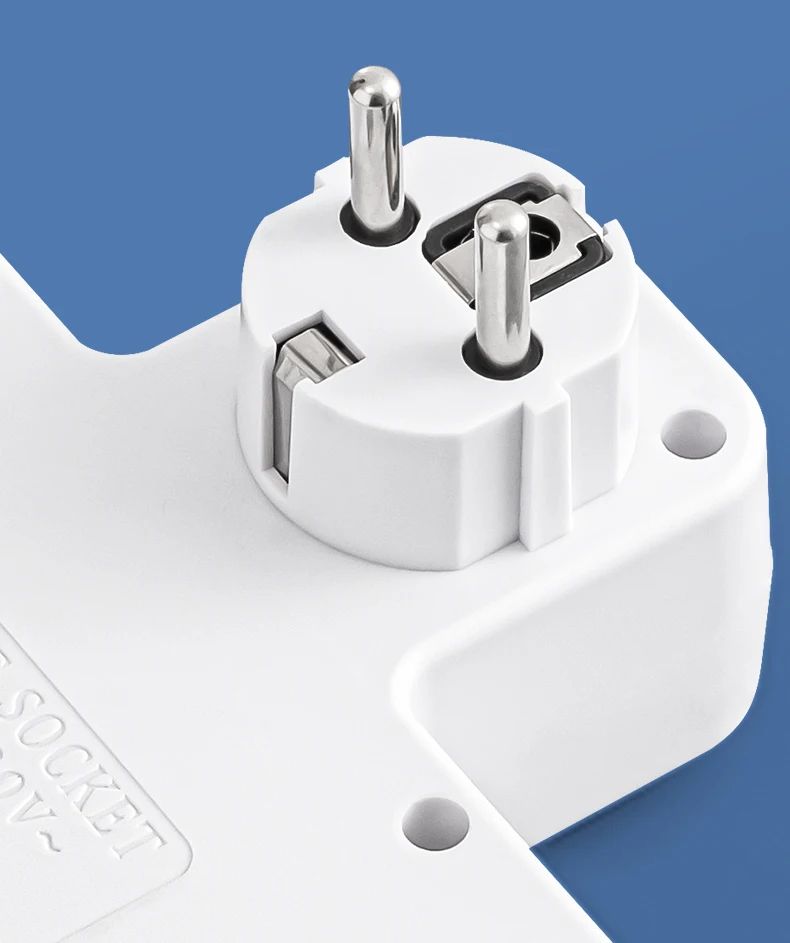 EU 4-Socket Wall Power Outlet