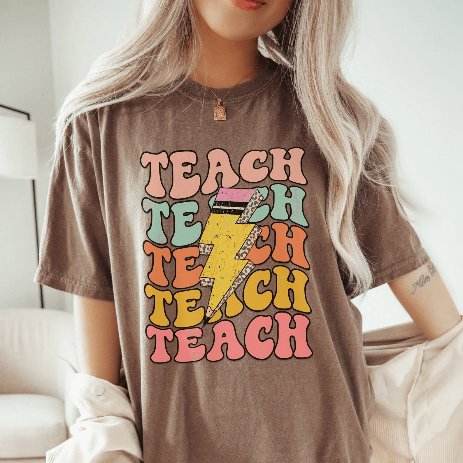Retro Teacher Shirt Trendy Funny Teach Tee Teacher Gift Back to School Sweatshirt