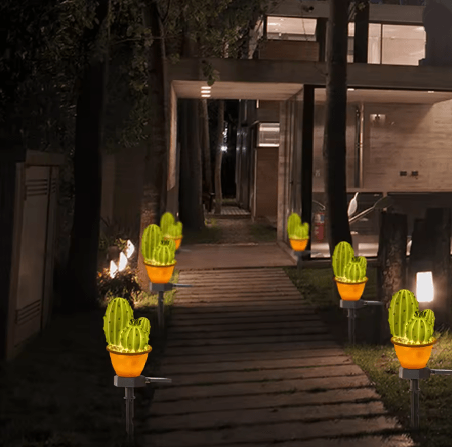 Solar Pineapple Cactus Garden Light