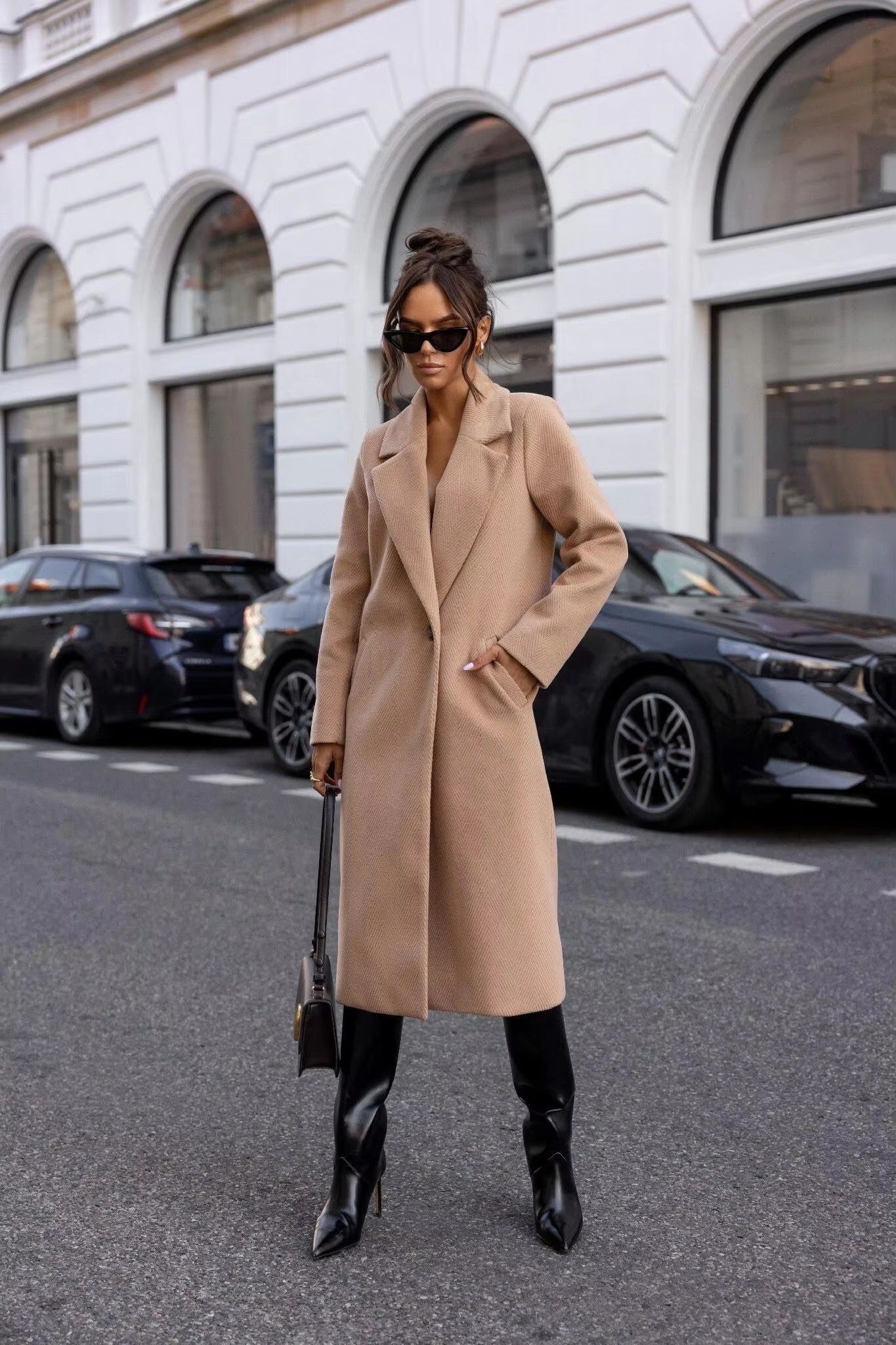 Elegant Women's Trench Coat – Mid-Long Winter Pea Coat with Notched Lapel and Pockets