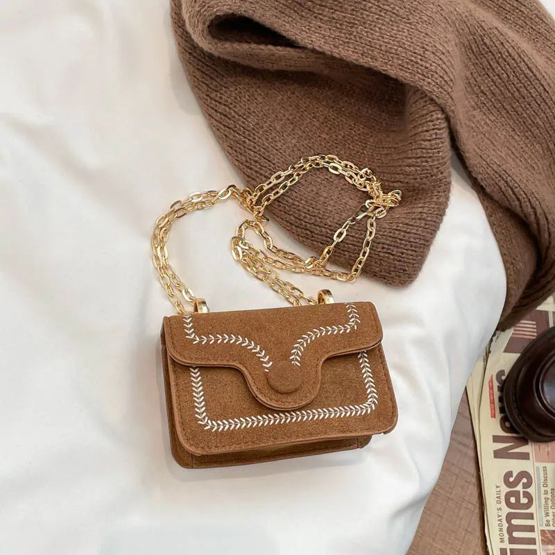 Elegant Embroidered Mini Chain Crossbody Bag – Stylish Women Handbag with Chain Strap & Compact Square Design
