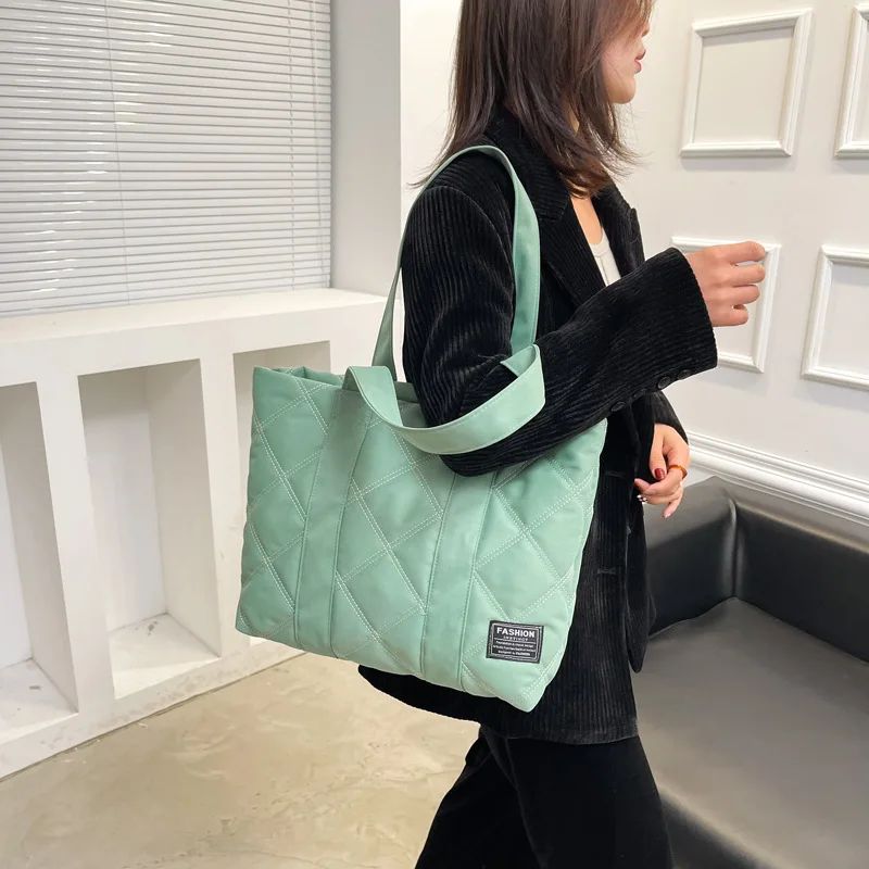 Women's Large Capacity Nylon Shoulder Bag - Fashion Casual Tote Handbag with Zipper & Pocket