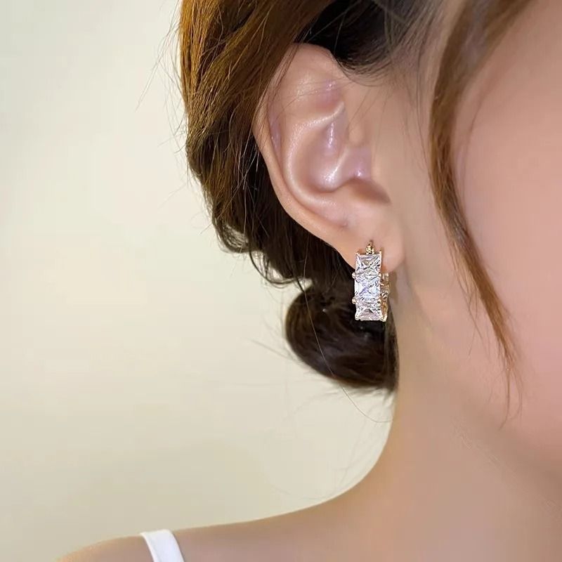 Korean Style Hoop Earrings With Square Crystal Inlay For Women