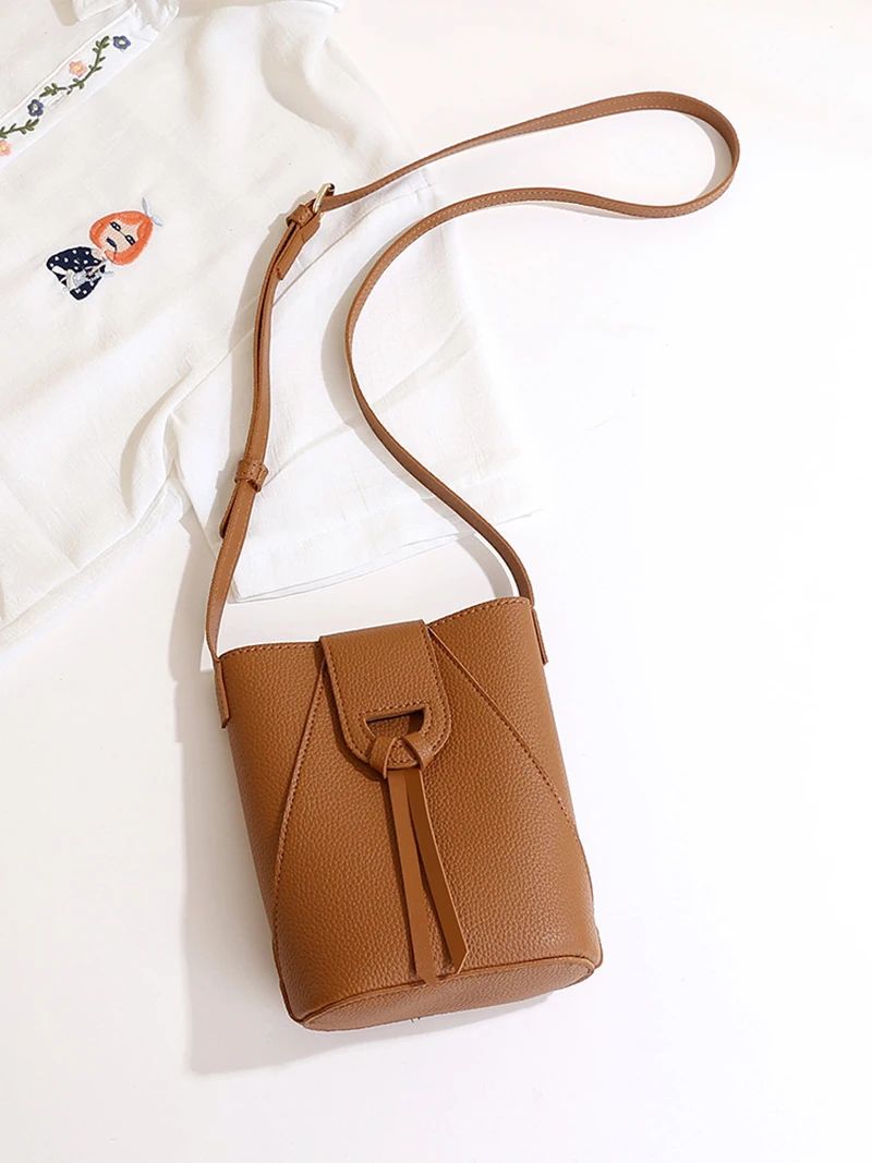 Everyday Chic Womens PU Leather Shoulder & Large Capacity Crossbody Bag – Stylish Womens Handbag Purse