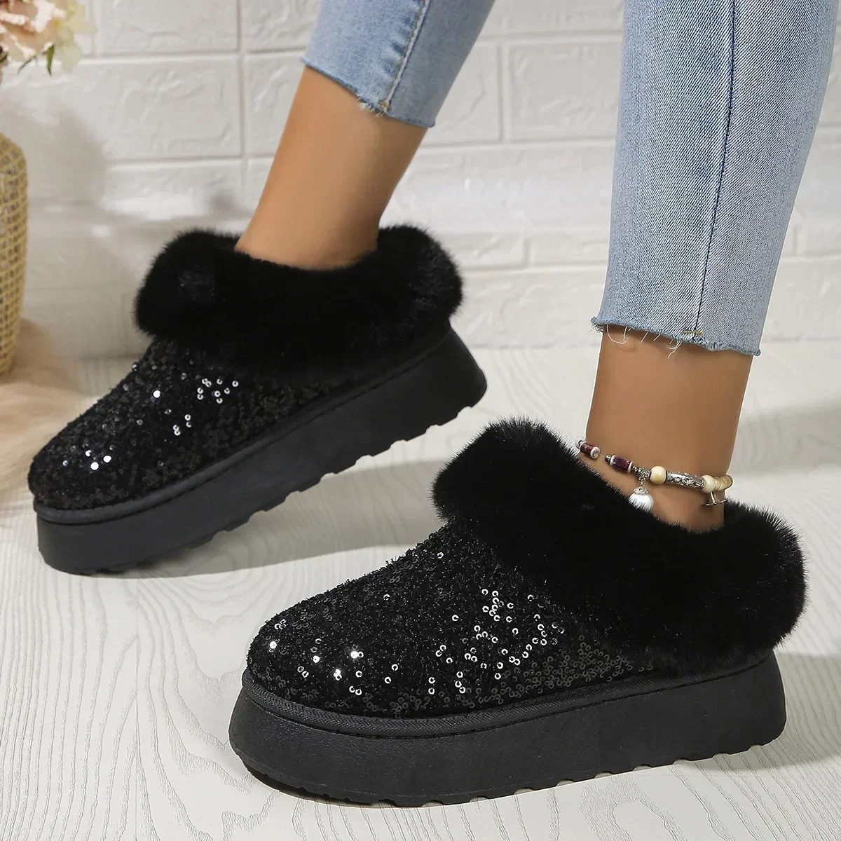 Women's Cozy Fur-Lined Winter Slippers with Plush Platform