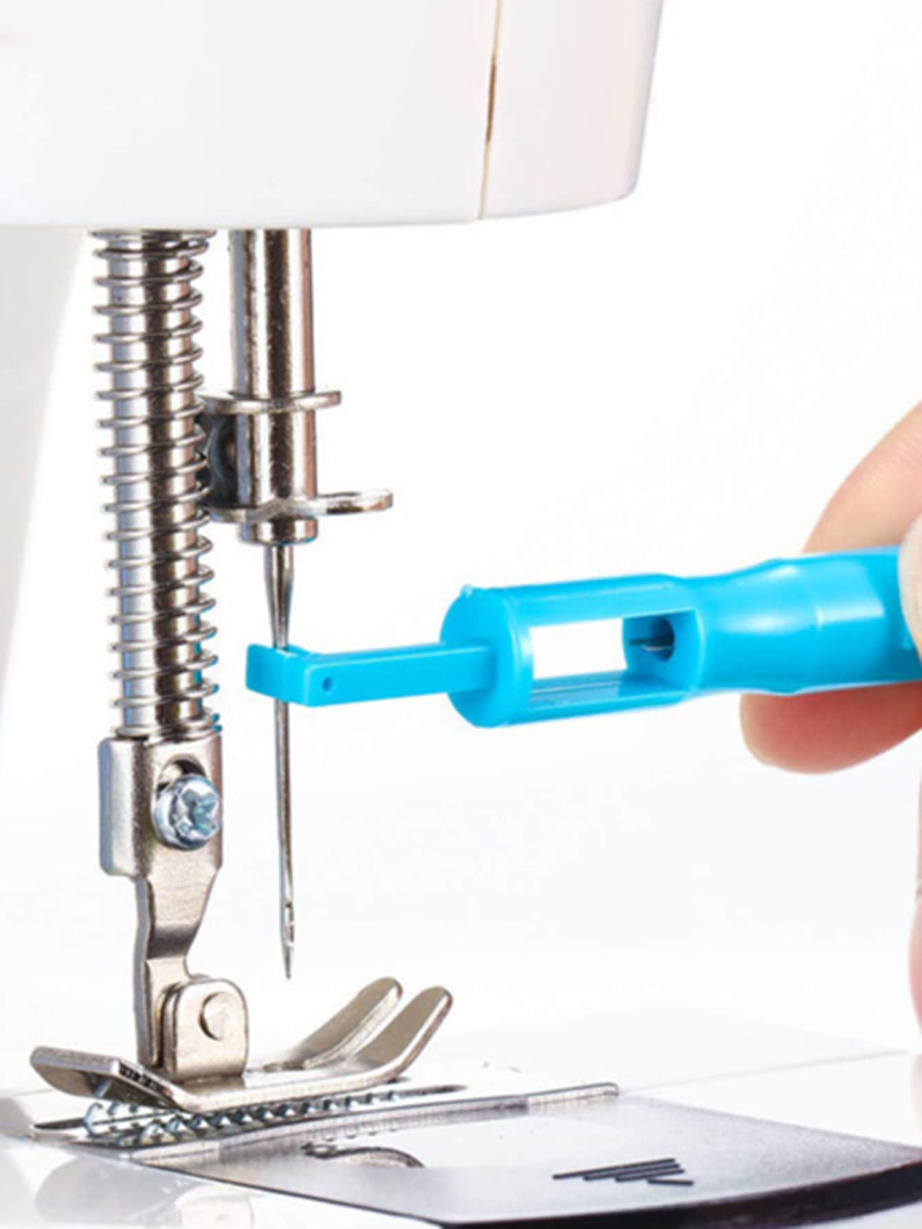 Automatic Needle Threader Tool for Easy and Quick Threading – DIY Sewing Accessories for Seamless Sewing & Cross Stitch