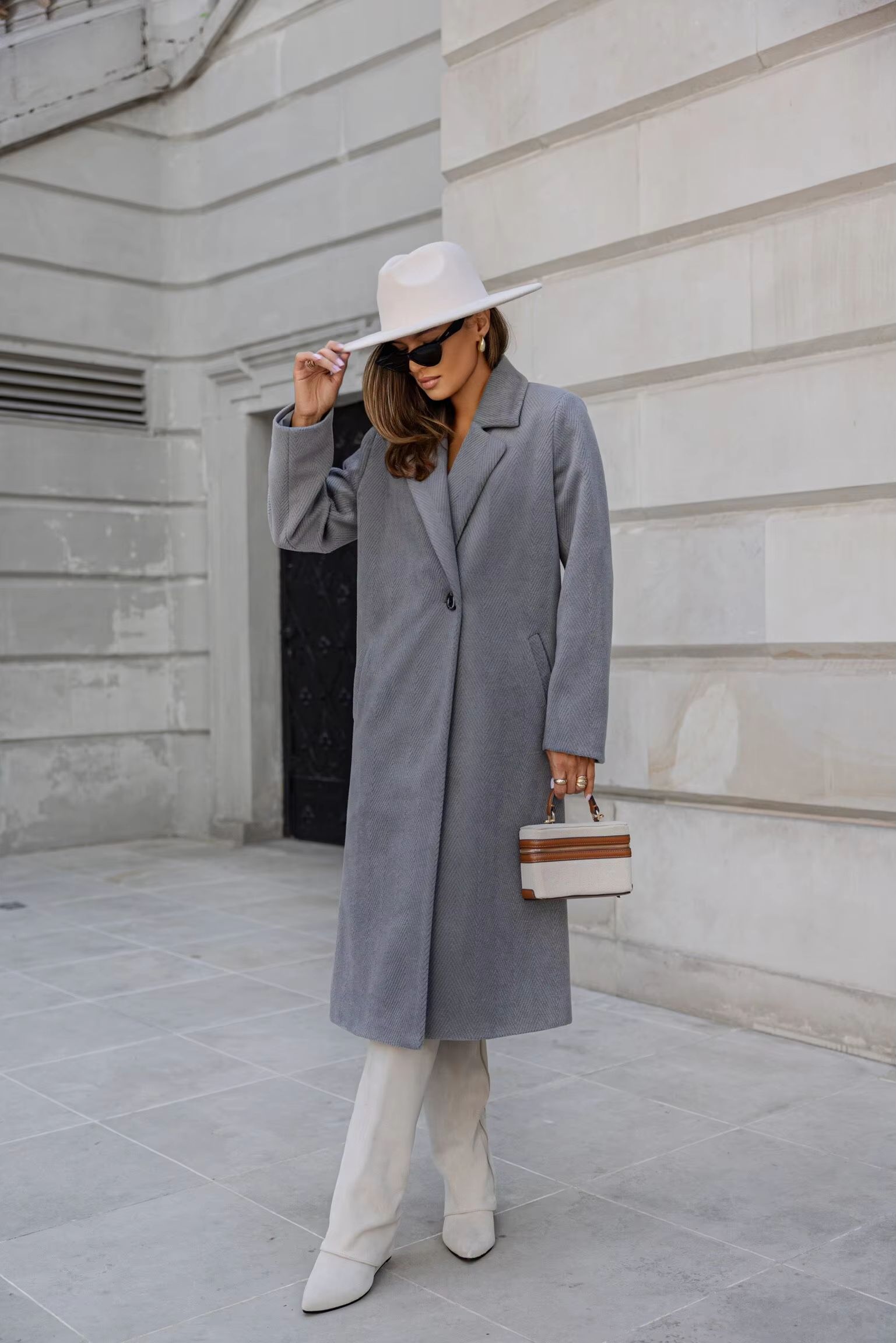 Elegant Women's Trench Coat – Mid-Long Winter Pea Coat with Notched Lapel and Pockets