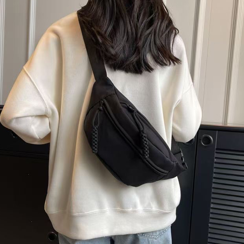 Neutral Style Handbag Autumn & Winter Trend with Slouchy Shoulder Strap