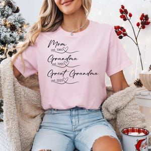 Mom Grandma Great Grandma Shirt Personalized Family Names Graphic Tee Custom Womens T-Shirt