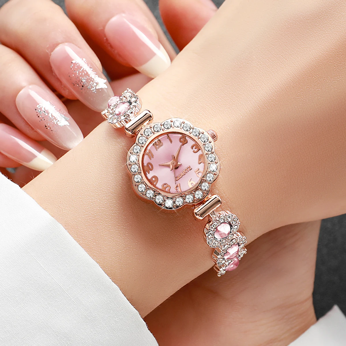 Fashion Ladies Quartz Wristwatch, Elegant Rhinestone Women Watches, Girls Bracelet Strap Gift Clock