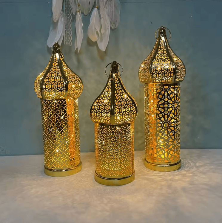 Elegant Moroccan Gold Lantern – Hollow Iron Ramadan Light for Warm Home Ambiance