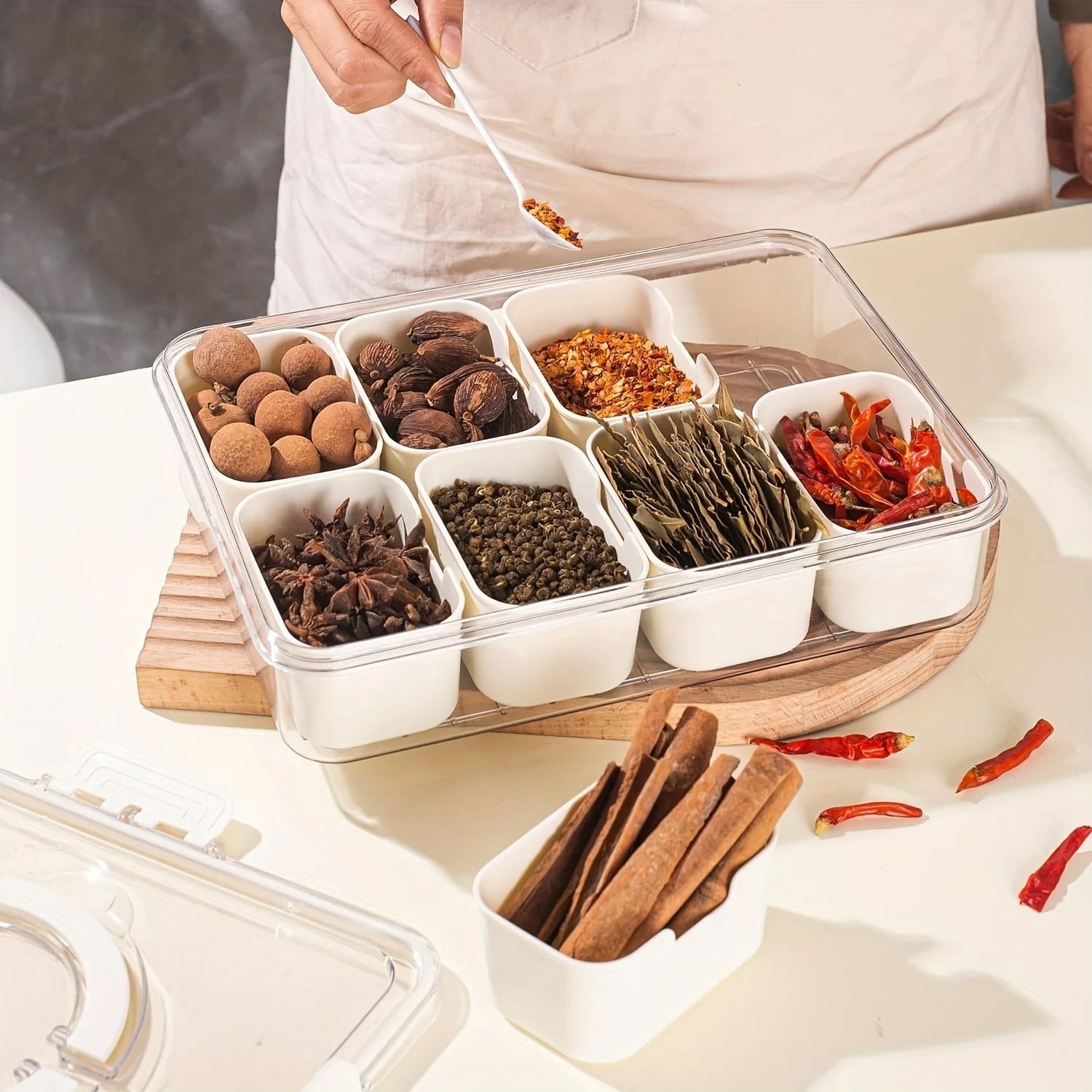 Portable Snack Storage Box 4 Grid and 8 Grid Food Organizer with Lid for Travel and Refrigerator