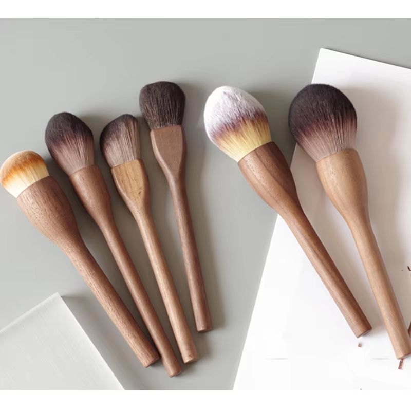 Karsyngirl Makeup Brush Wood Walnut Large Retro Powder Brush
