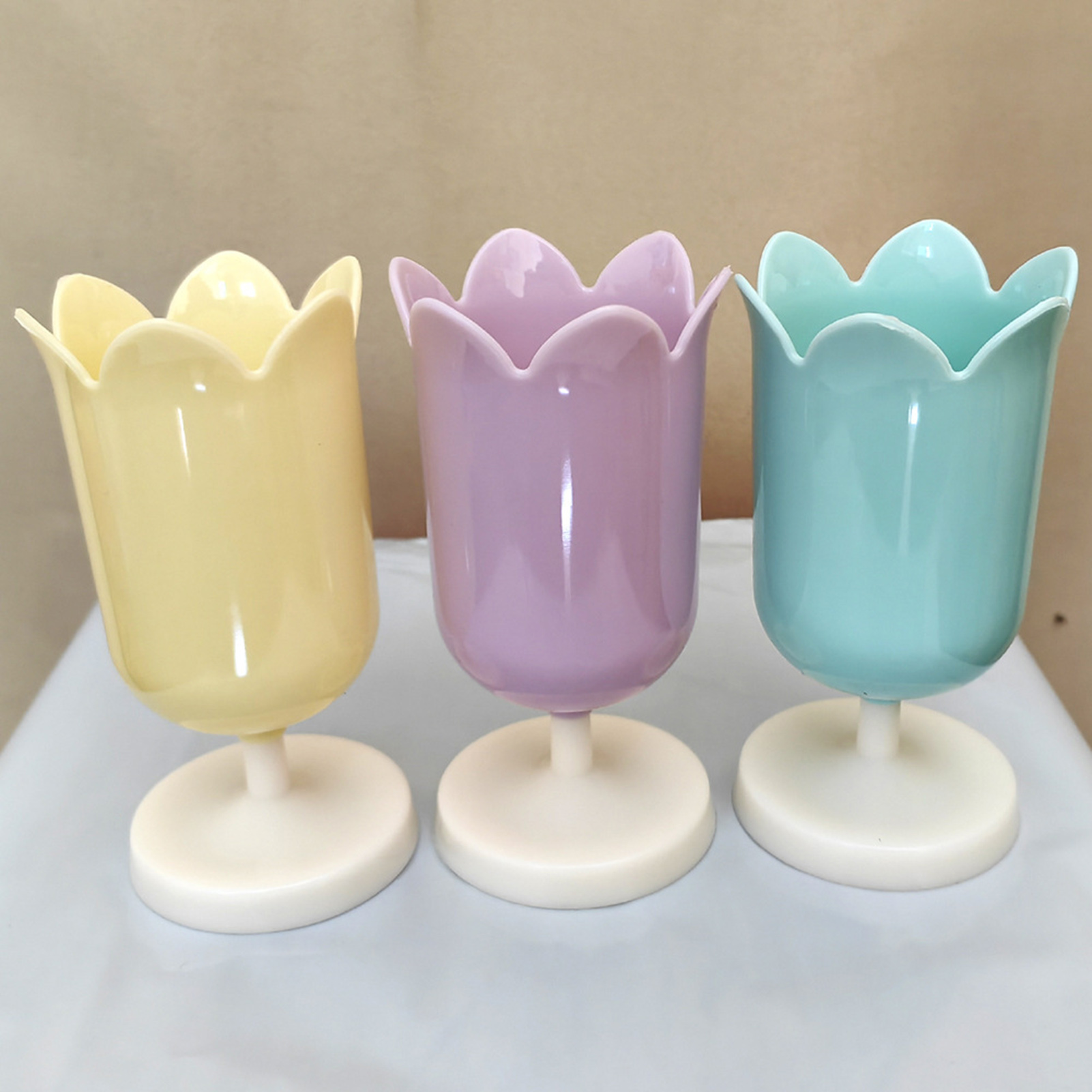 Tulip Shaped Pen Holder, Creative Makeup Brush Storage Box, Desk Organizer for Students and Women