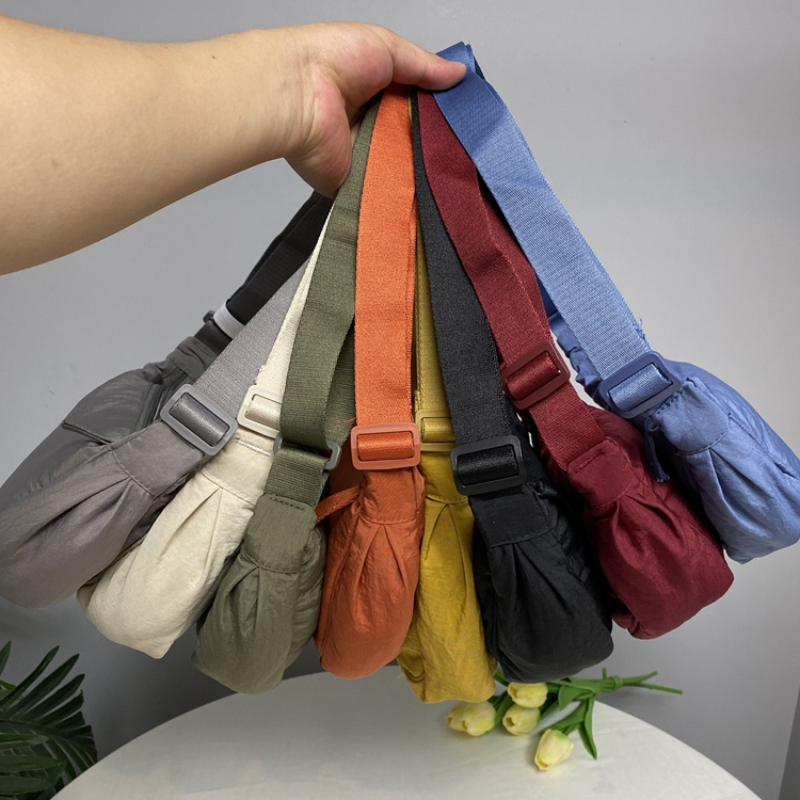 Casual Nylon Crossbody Bag for Women Lightweight Half Moon Shoulder Bag Travel Hobo Purse