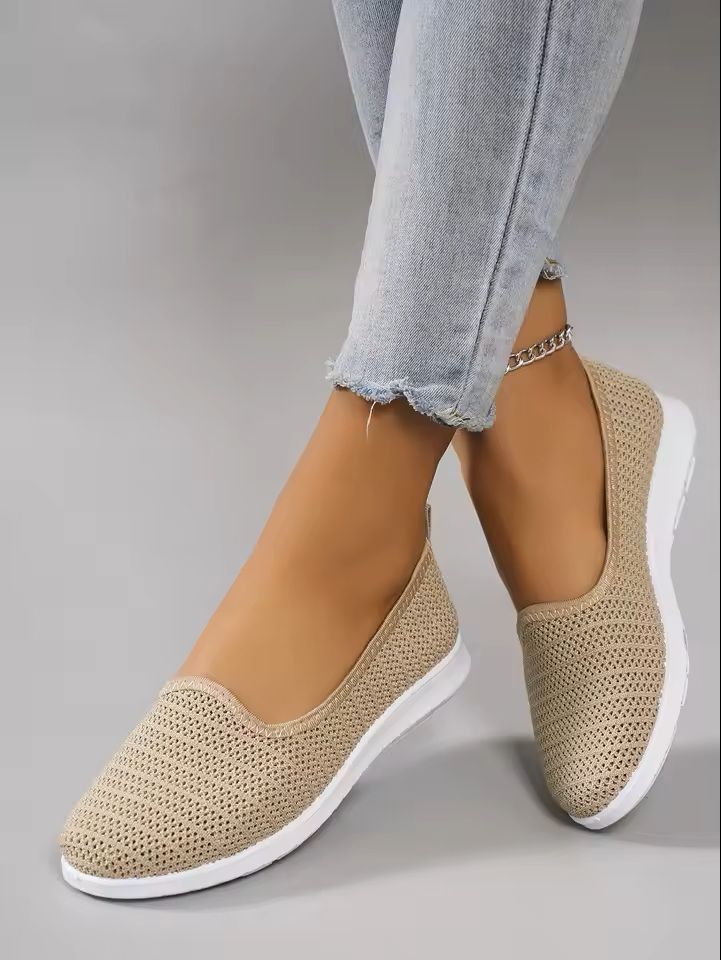Womens Summer Mesh Flat Shoes with Breathable Design