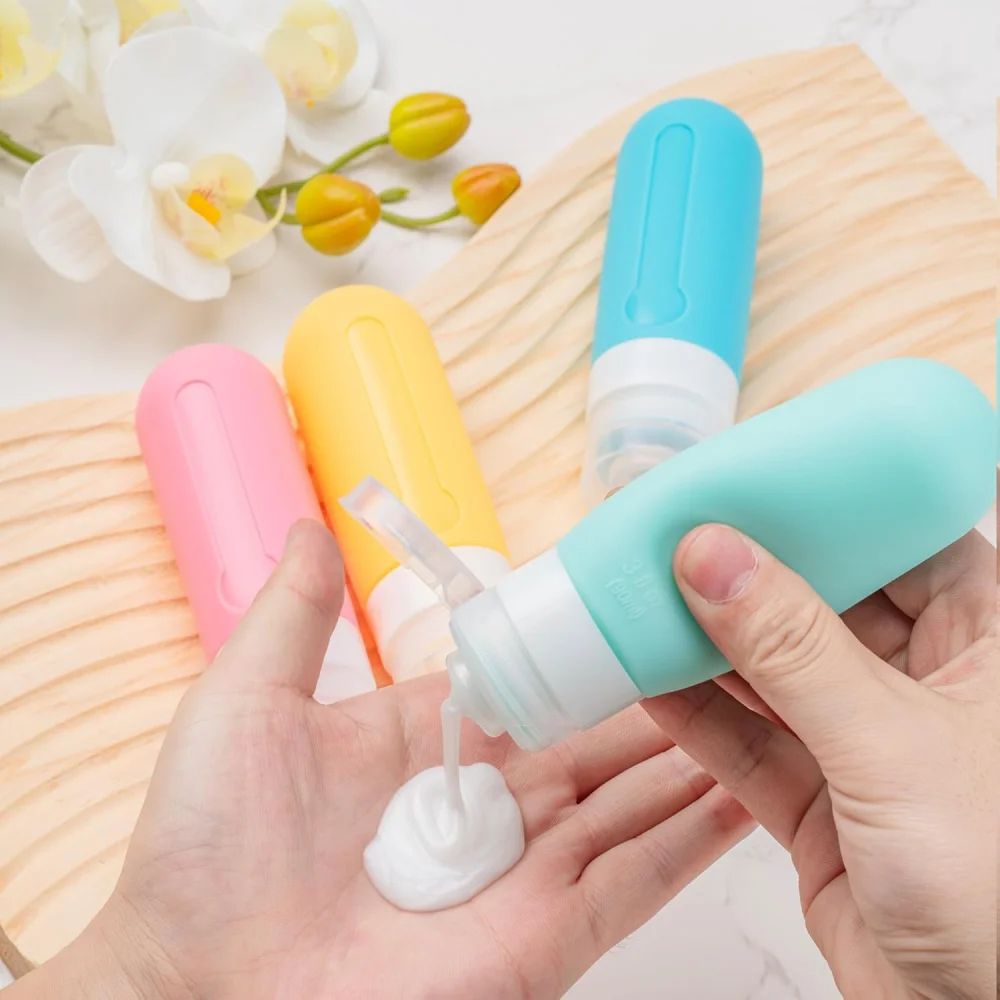 TSA-Approved 16-Piece Leak-Proof Silicone Travel Bottle Set – Refillable Toiletry Containers with Jars, Sprayers & Carry