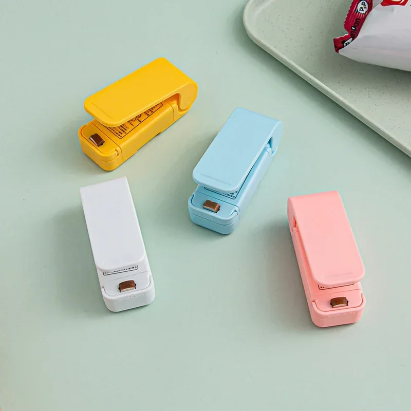 Portable Heat Sealer, Mini Food Packaging & Thermal Plastic Bag Sealer for Storage