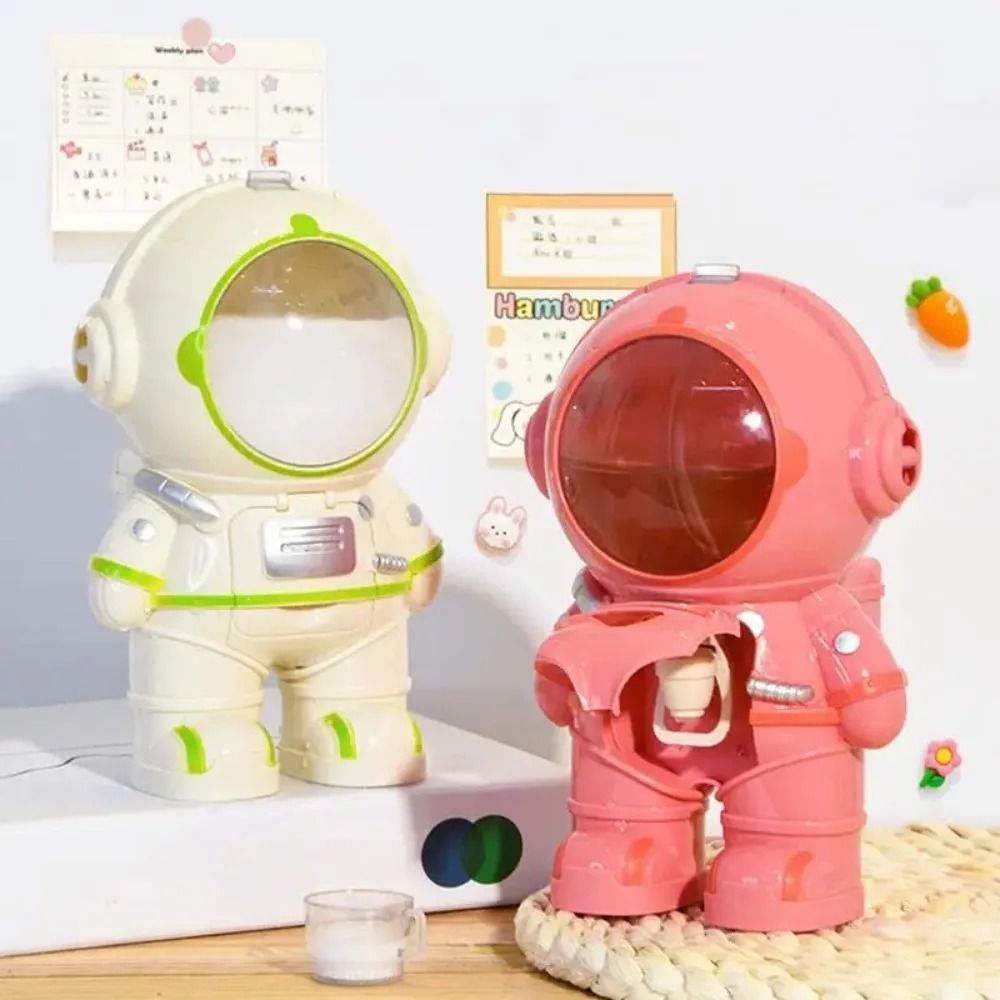 Astronaut Orbital Hydration Gallery | High-Fidelity 250ml Mini Dispenser & Professional Lunar-Aesthetic Tech