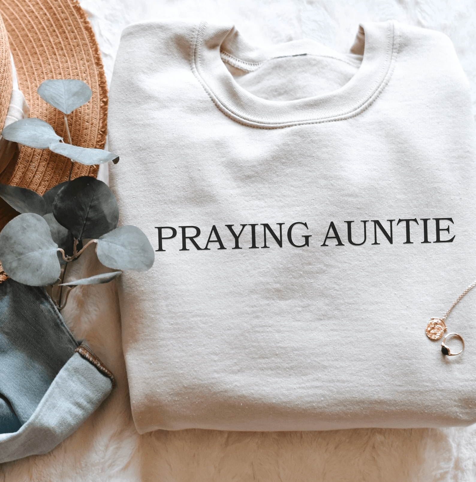 Praying Auntie Sweatshirt Faith Aunt Gift Cozy Christian Auntie Crewneck