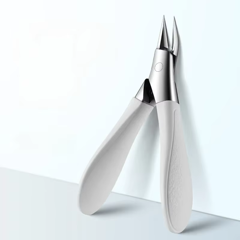 Nail Clippers for Seniors with Curve Diagonal Blade for Ingrown Nails Thick Toenail Clippers Effortlessly for Toe Care