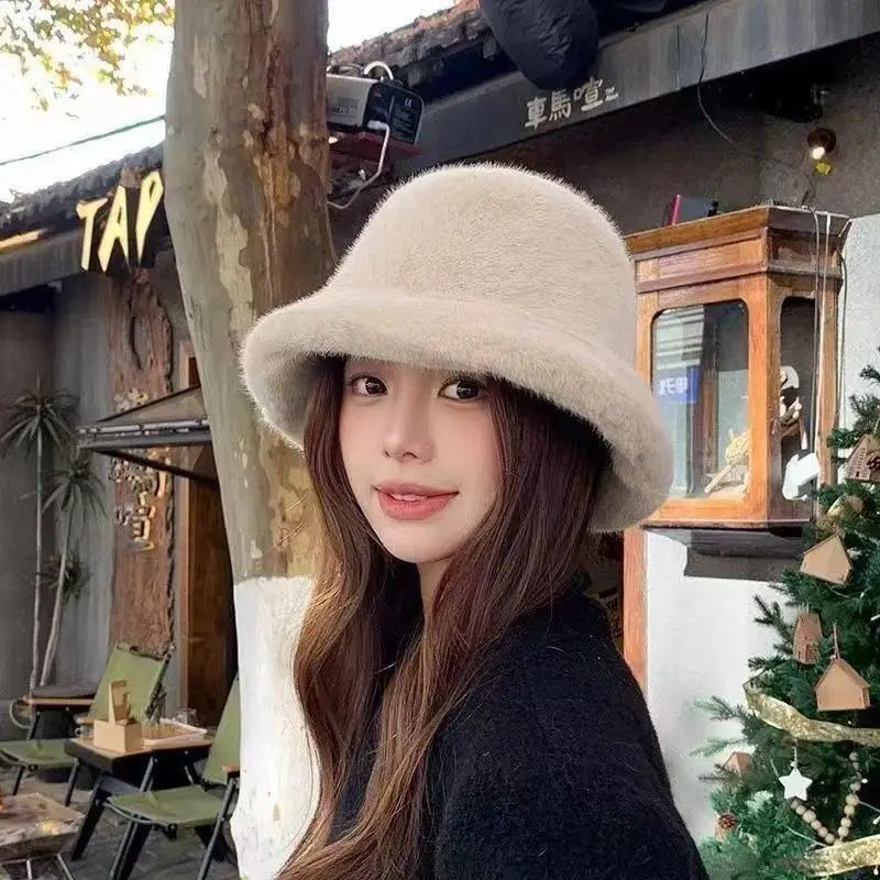 Faux Fur Winter Bucket Hat for Women & Girls – Fuzzy Warm Furry Fisherman Cap for Skiing, Travel & Casual Wear