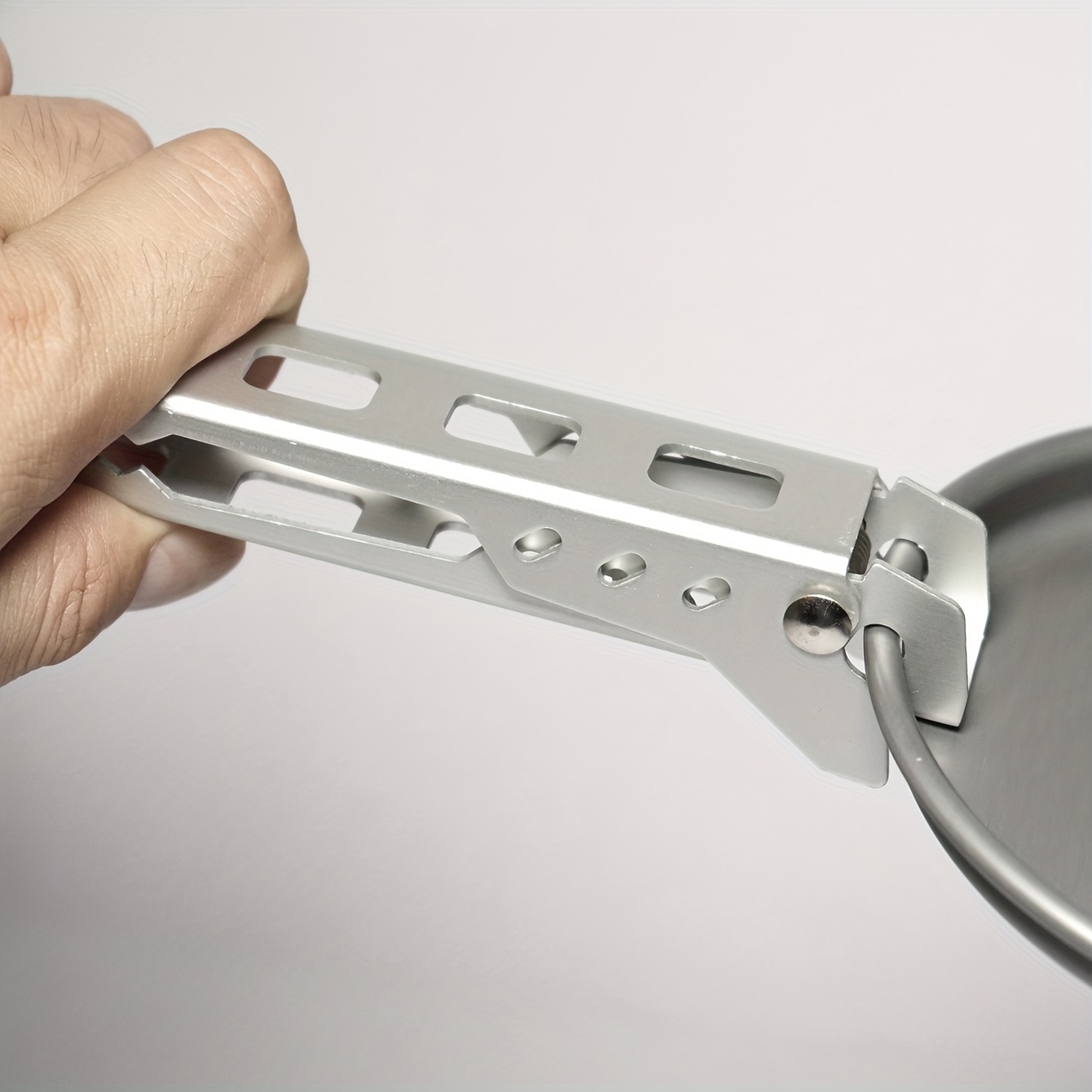 Aluminum Camping Pot Clip Anti Scald Pot Gripper Heat Resistant Kitchen & BBQ Tool