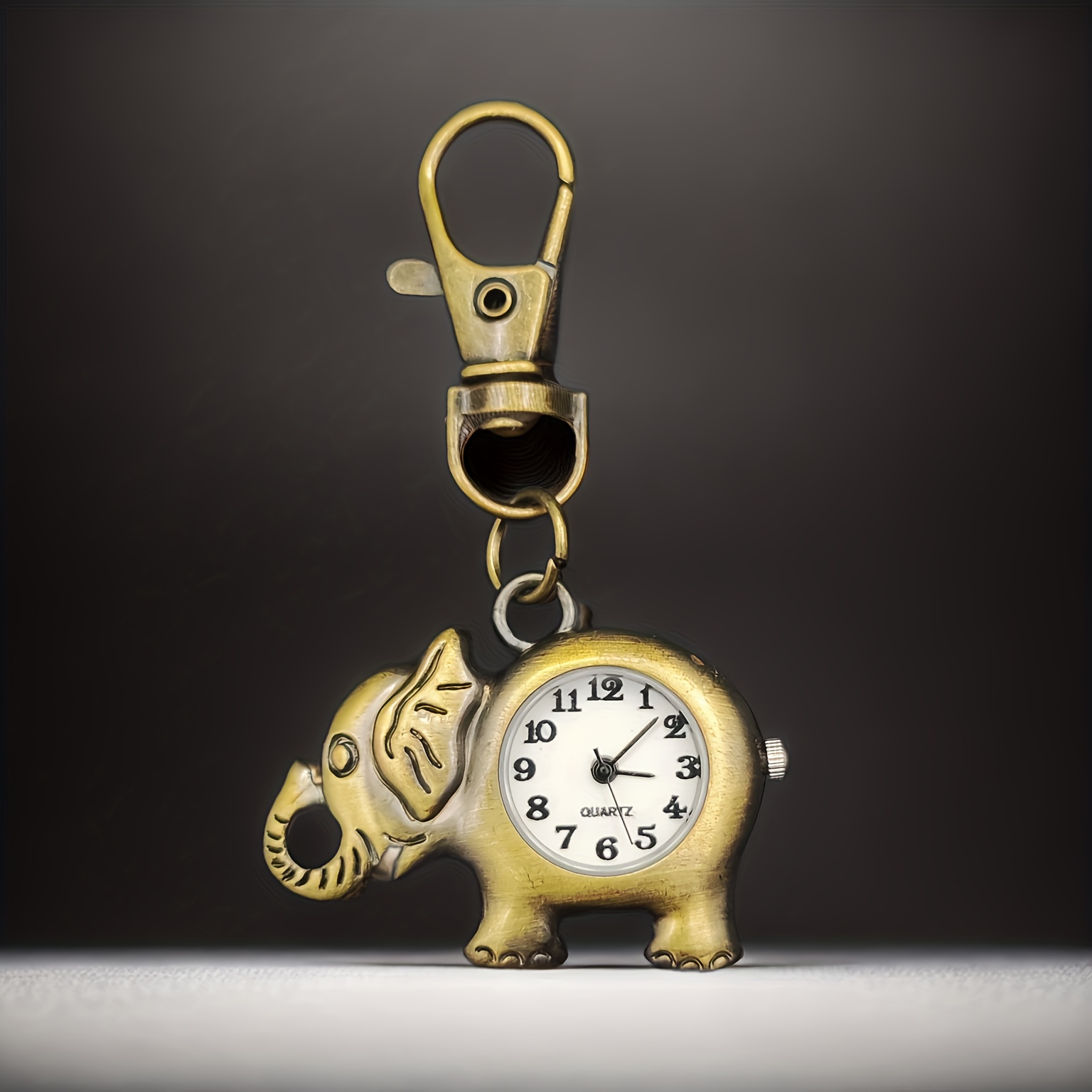 Retro Elephant Keychain Watch Cute Portable Quartz Pocket Watch for Students and Gifts