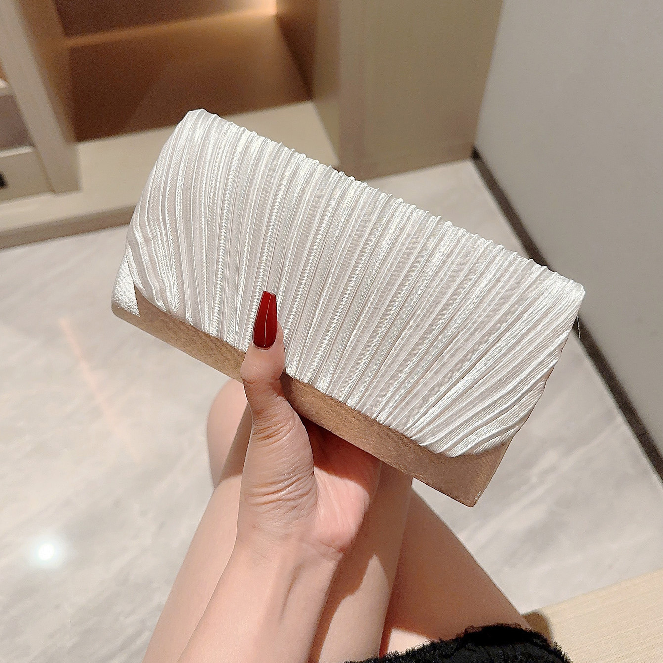 Elegant One Shoulder Crossbody Bag Fashionable Luxury Evening Clutch for Parties