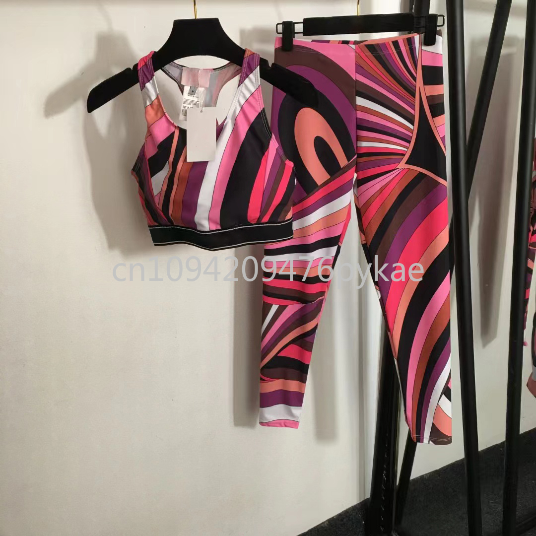 Sexy Women Designer Brand Swimsuit Set for Beach Sports Swimwear and Beach Ready Look