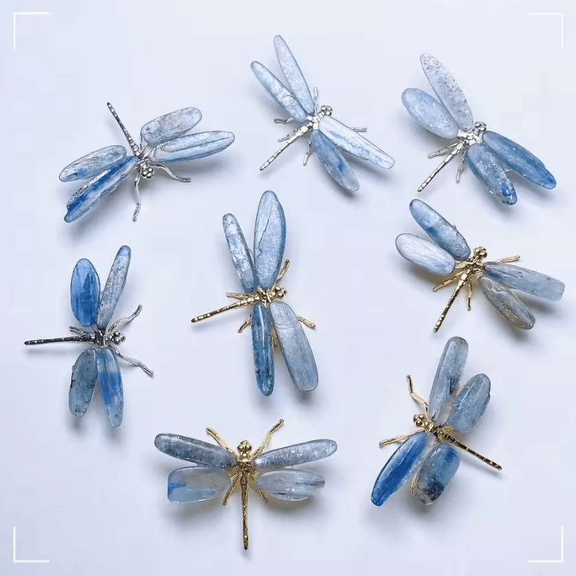 Natural Kyanite Dragonfly Crystal Figurine – Handmade Healing Stone Decor