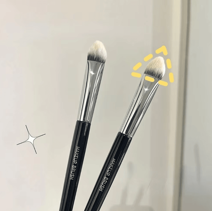3 Sided Contour Highlight Brush for Precision Foundation and Seamless Blending