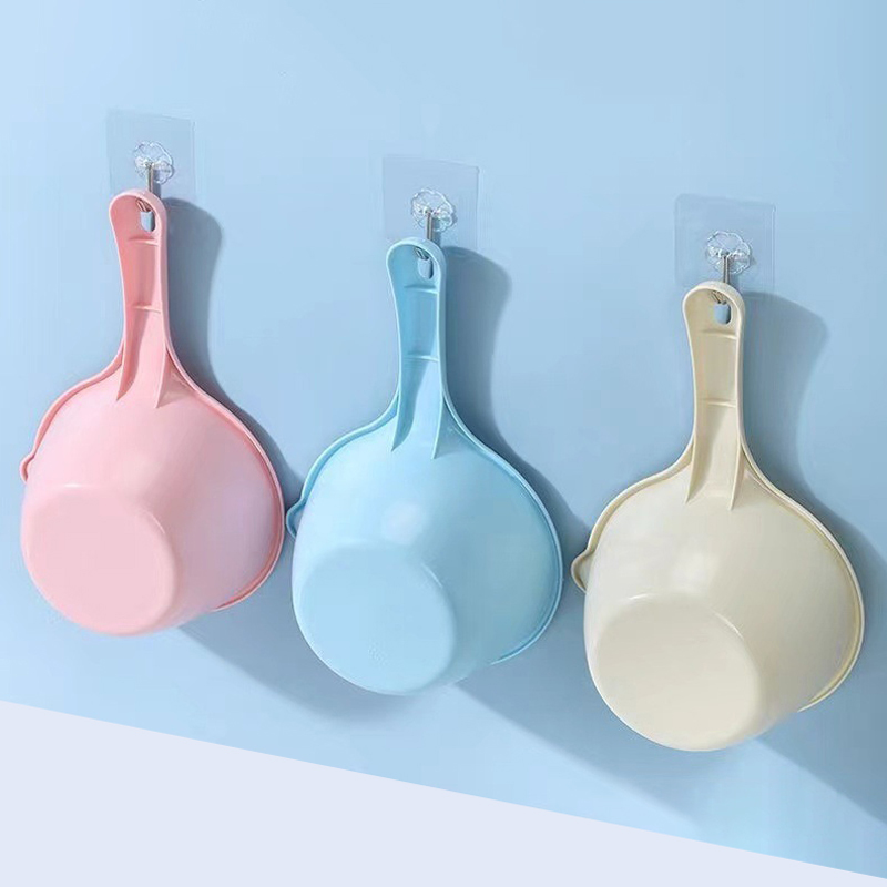 Thick Plastic Water Scoop Bathing Kitchen Ladle, Multi-Purpose Water Dipper for Pool Garden