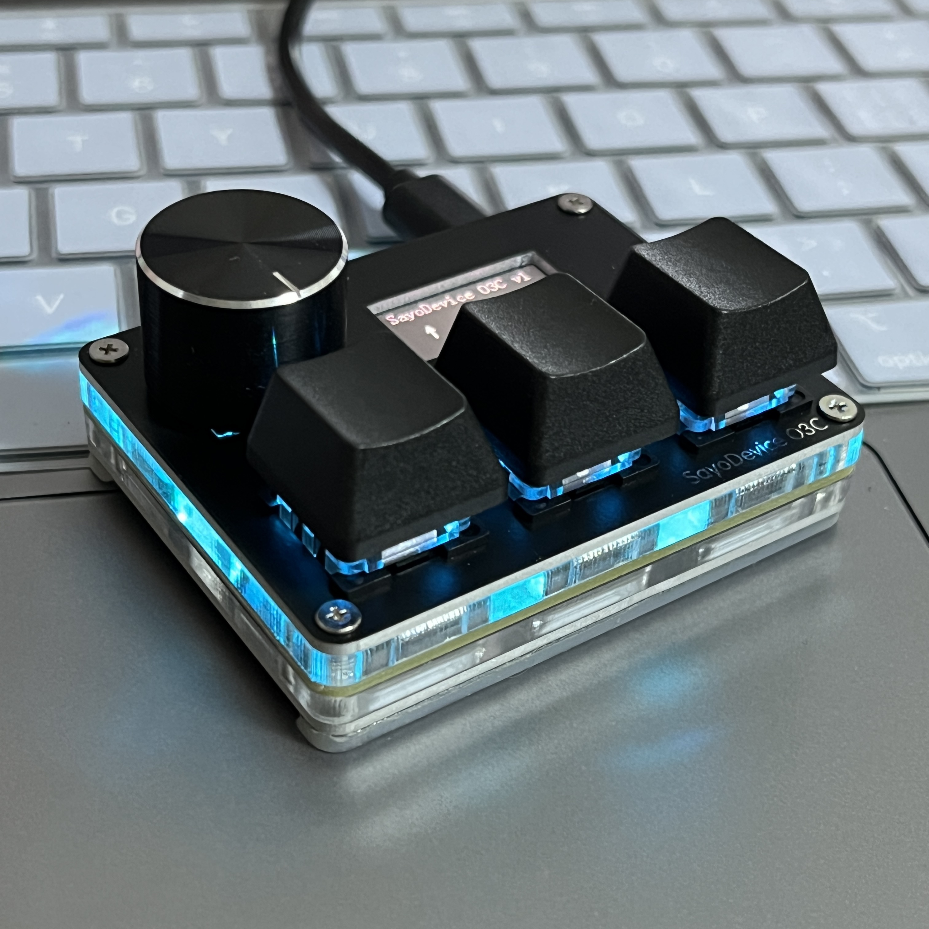 Magnetic Pink Switches Keyboard, Rapid Trigger Hall Switches with Knob Screen, Copy Paste Shotcut