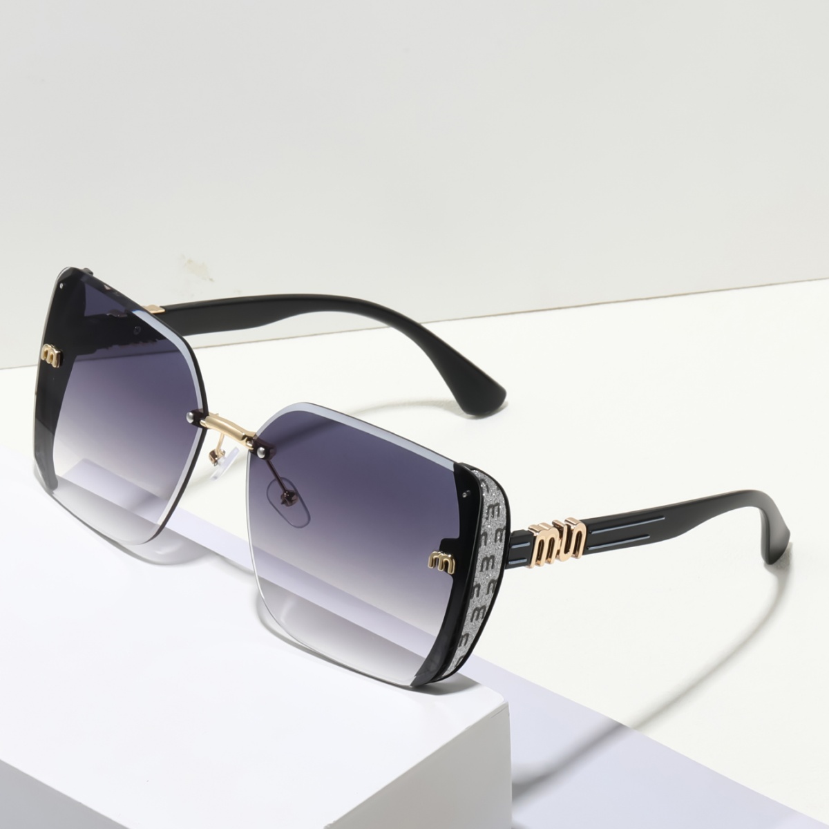 European and American Retro Style Women's Fashionable UV Protection Sunglasses