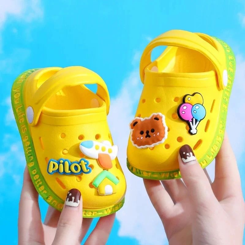 Summer Children Garden Slippers Boys and Girls Beach Sandal Lightweight Breathable Cute Cartoon Slip Baby Slippers
