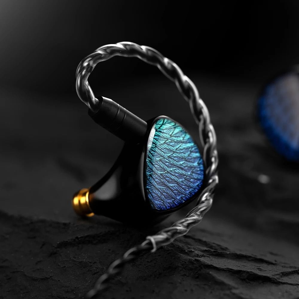 In Ear Headphones with 10mm Dynamic Driver and LCP Diaphragm