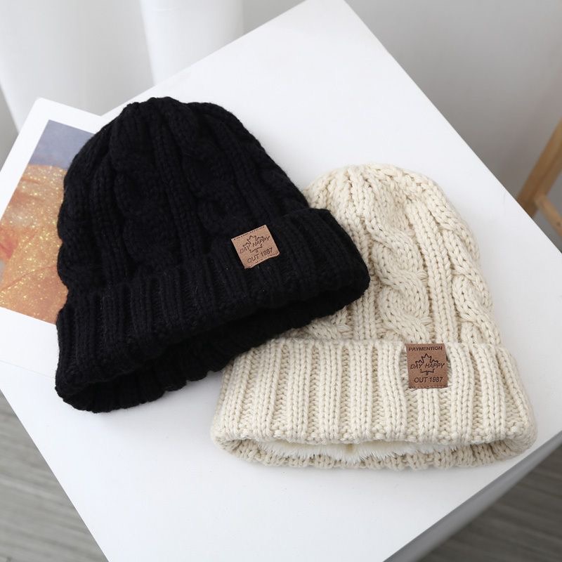 New Unisex Winter Hats, Warm Beanie Cap, Add Fur Lined Design, Casual Maple Leaf Label, Knitted Hats for Men and Women