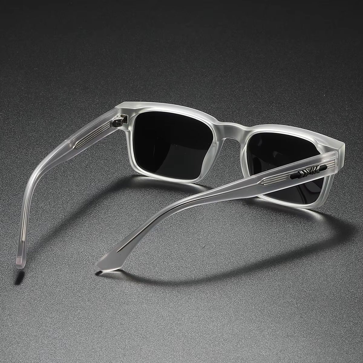 CoreShield Metal-Frame Square Polarized UV400 Sunglasses – Unisex Travel & Outdoor Eyewear