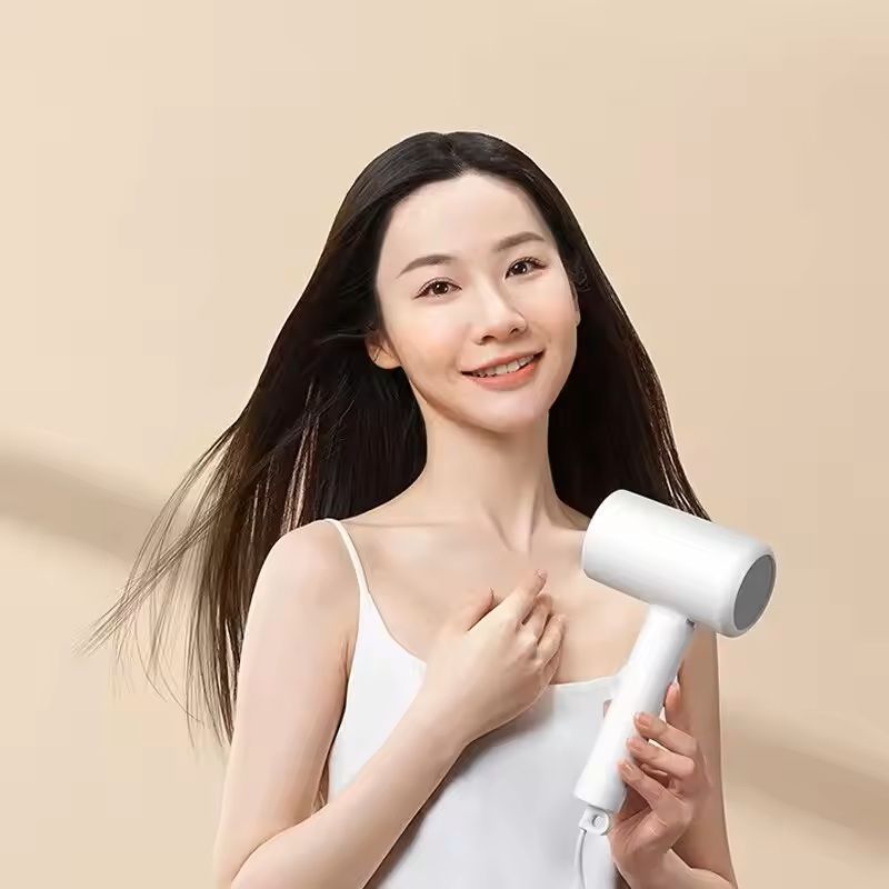 SleekDry Foldable Ionic Hair Dryer – 1600W Quick-Dry with Negative Ion Technology