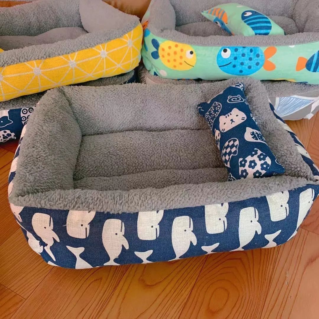 SnuggleNest Plush Lounger – Soft Pet Bed with Pillow, Winter-Warm Cat & Dog Sleeping Mat