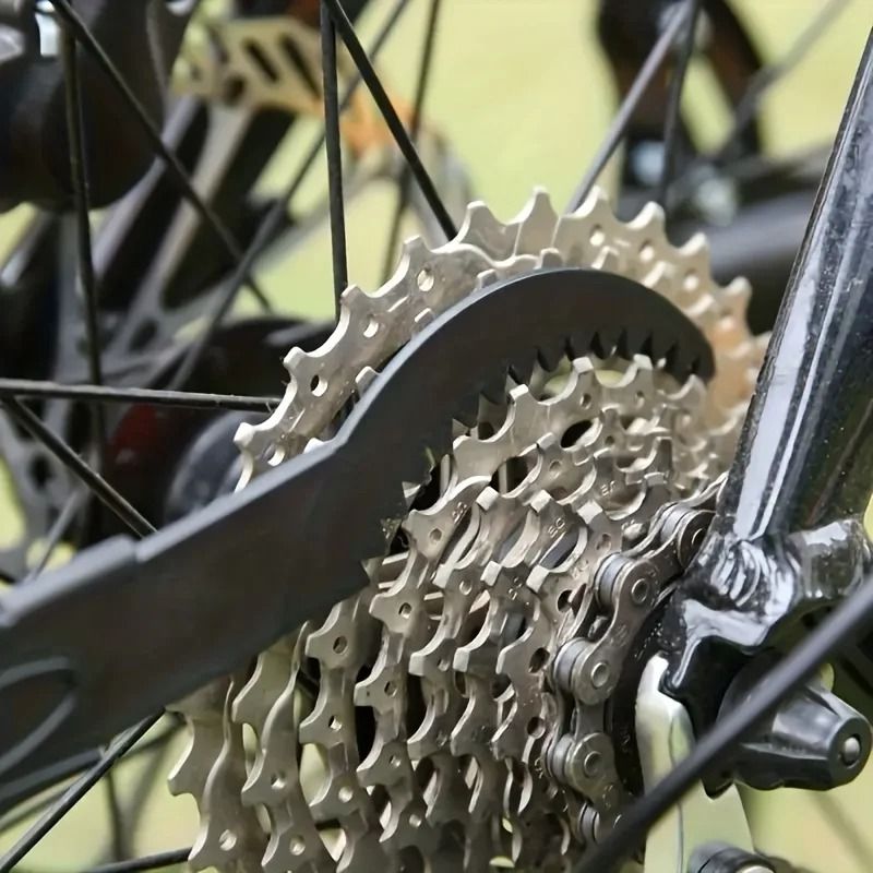 Cleaning Chain Brush Two piece Set Mountain Bike Chain Gear Cleaning Tool Riding Equipment Bike Chain Cleaning Tool