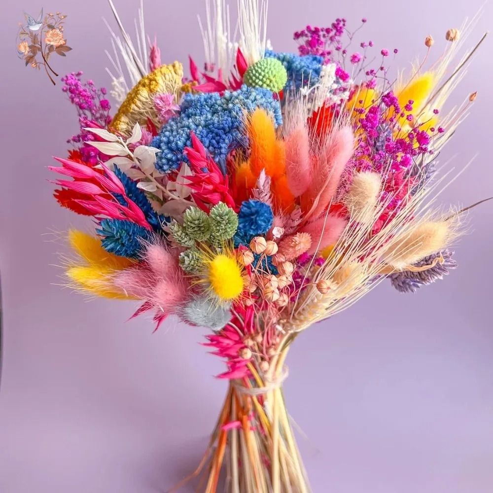 Botanical Narrative Sculpture – High-Definition Preserved Meadow Architectural Arrangement