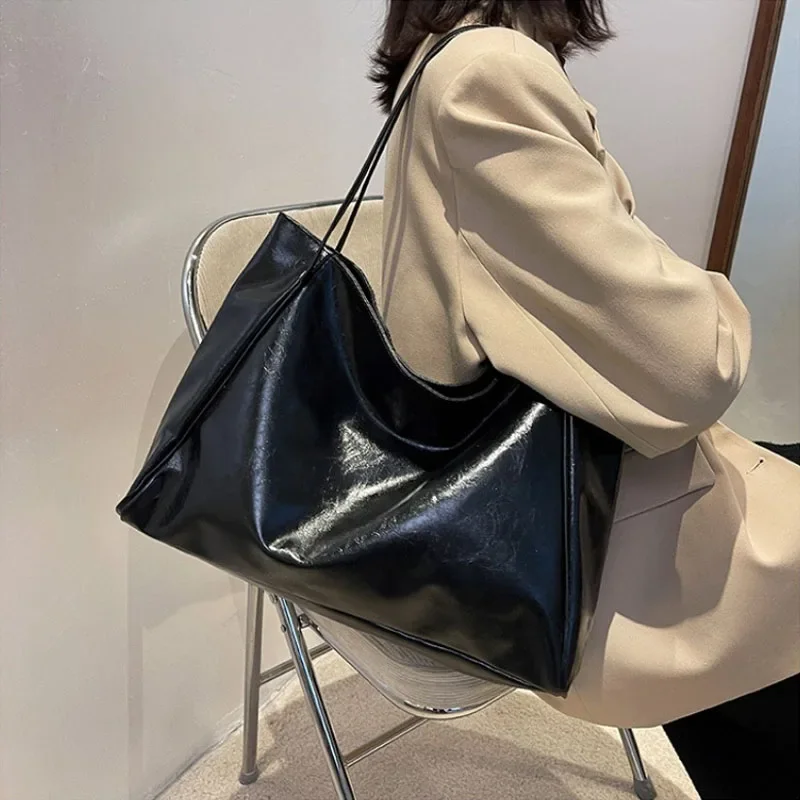 Large Capacity PU Leather Tote Bag Retro Shoulder Crossbody Everyday Handbag