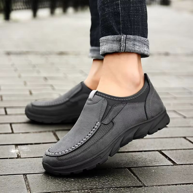 AirEase Handmade Slip-On Loafers – Men's Breathable Retro Casual Shoes
