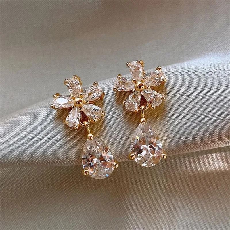 Light Luxury Flower Leaf Zircon And Pearl Stud Earrings