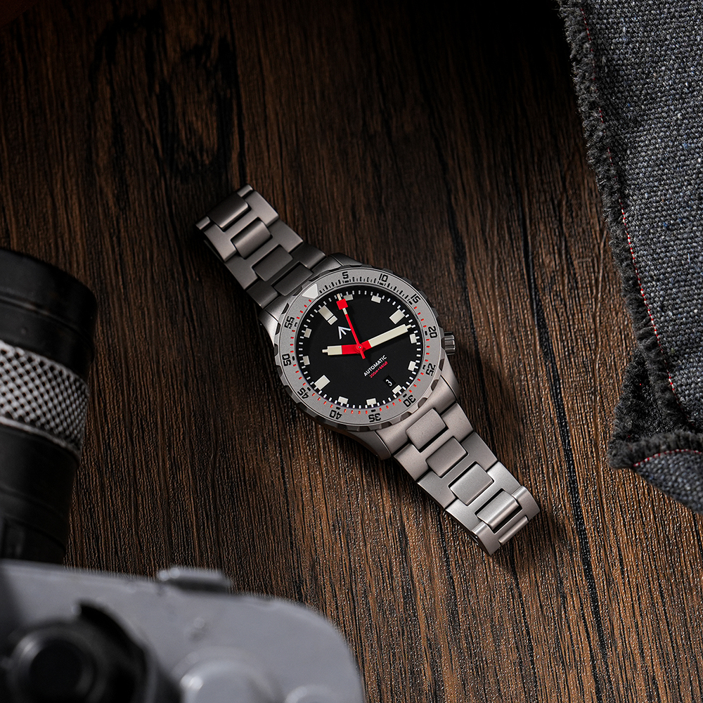 Luxury Automatic Mechanical Watch with Sapphire PVD Waterproof Design, Luminous Dial