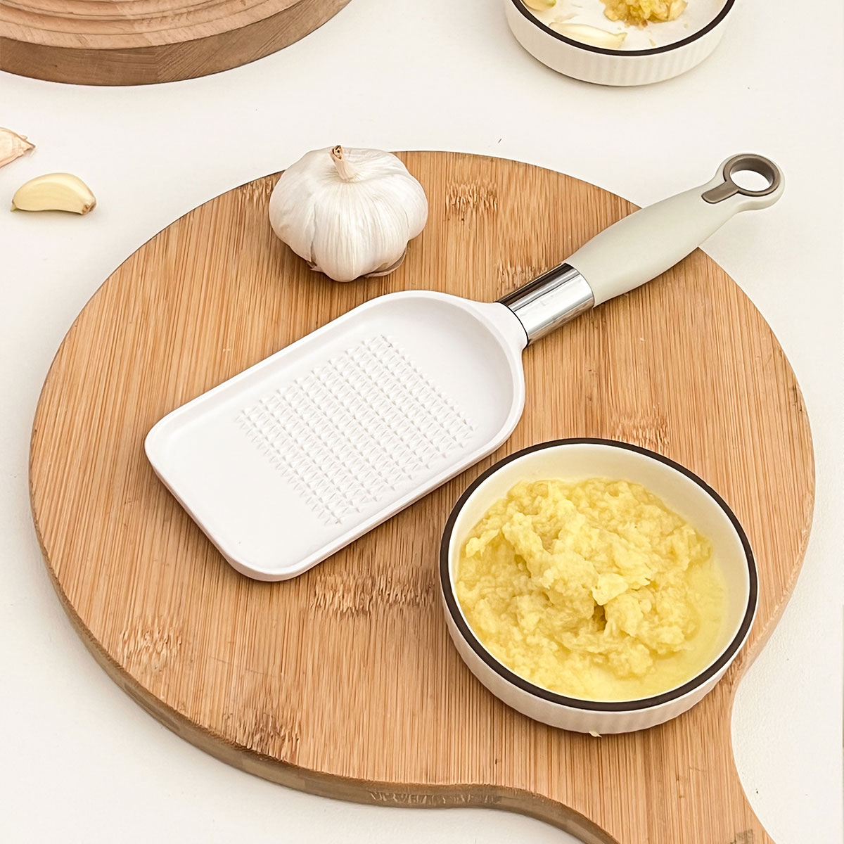 Garlic Masher, Handheld Chopper Kitchen Tool, Ginger Grater, Fruit Vegetable Grinding, Multi Functional Manual Ginger